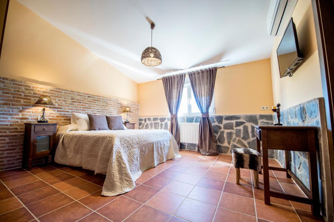 Casa Rural Encinar De Las Flores Los Navalucillos 外观 照片